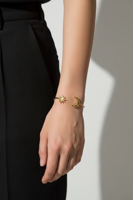 Bracelet Soleil & Lune en acier inoxydable hypoallergénique, vue détaillée — MACA